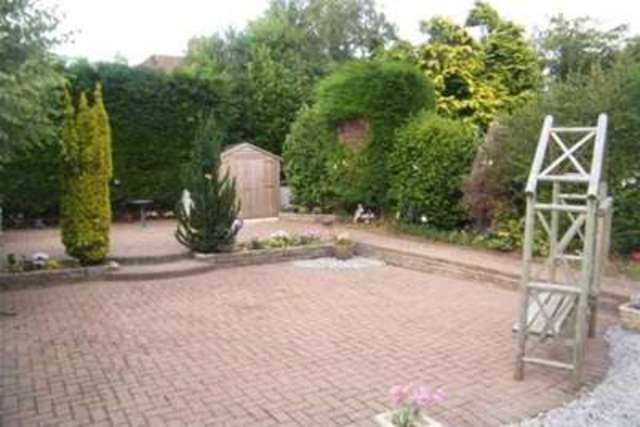  Image of 3 bedroom Detached house to rent in Cottage Drive Marlbrook Bromsgrove B60 at Bromsgrove, B60 1DN