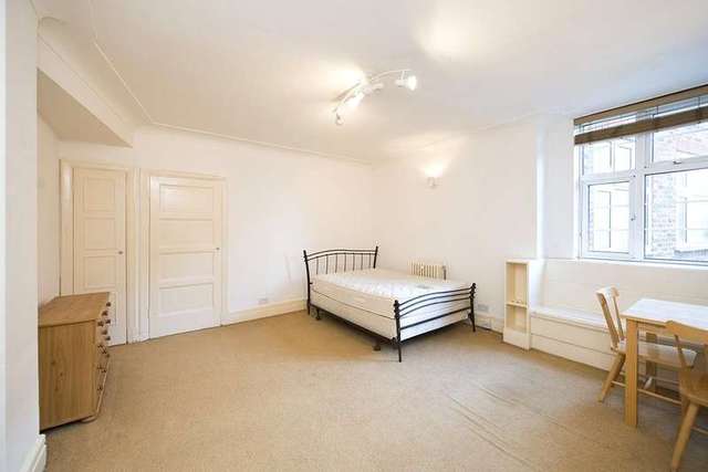  Image of Flat to rent in College Crescent London NW3 at College Crescent Swiss Cottage Belsize Park, NW3 5DR