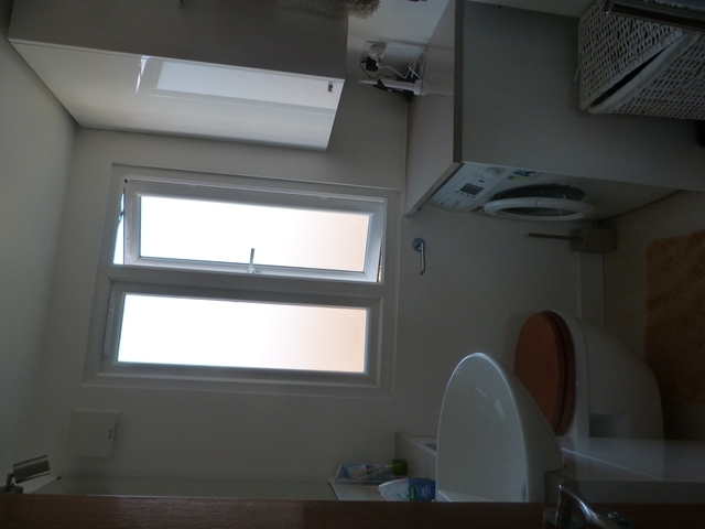  Image of Studio flat to rent in Albert Road Mitcham CR4 at Albert road  Mitcham, CR4 4AL