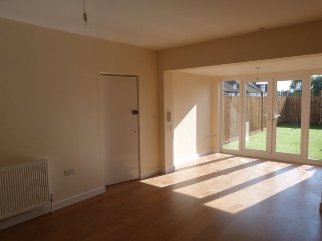  Image of 2 bedroom Flat to rent in Martin Way Morden SM4 at Martin Way  Morden, SM4 4AJ