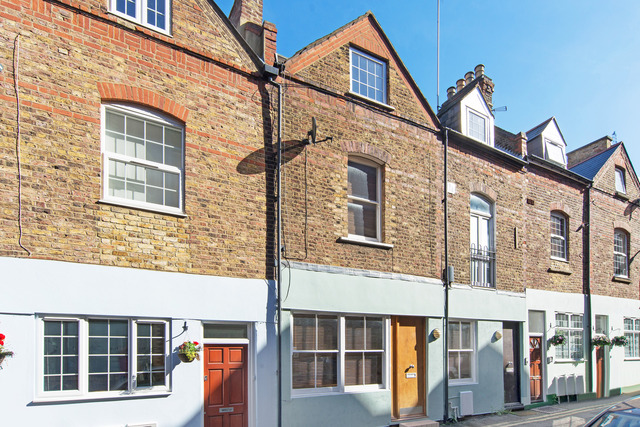  Image of 2 bedroom Flat to rent in Canfield Place London NW6 at Finchley Road  Swiss Cottage, NW6 3BT