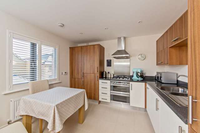  Image of 2 bedroom Apartment for sale in Stag Lane Berkhamsted HP4 at Dell Court Stag Lane Berkhamsted, HP4 1FL