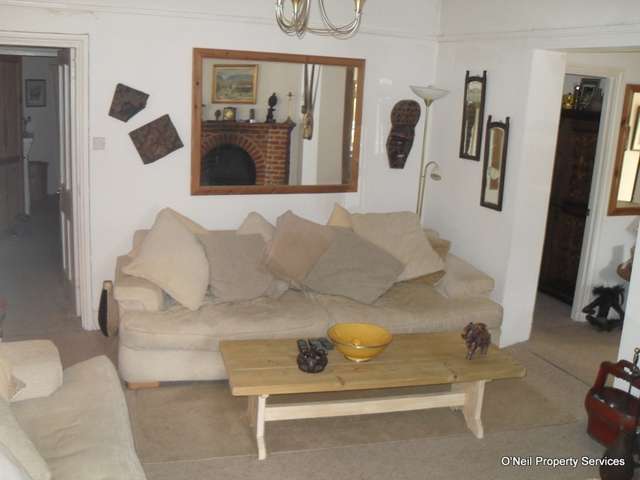  Image of 3 bedroom Cottage to rent in Fulmer Lane Gerrards Cross SL9 at Fulmer Lane  Gerrards Cross, SL9 7BL