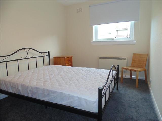  Image of 2 bedroom Flat to rent in West Craigs Crescent Edinburgh EH12 at Corstorphine Edinburgh Edinburgh, EH12 8NB