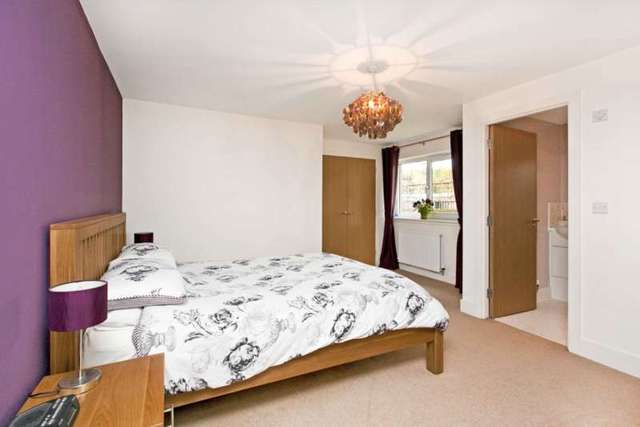  Image of 3 bedroom Flat for sale in Pinkhill Edinburgh EH12 at Pinkhill Park  Edinburgh, EH12 7FA
