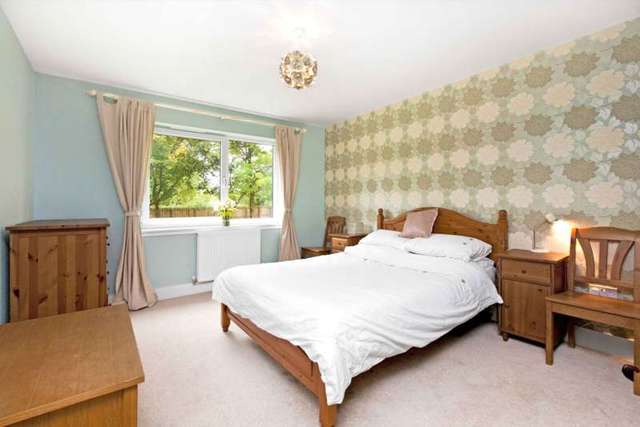  Image of 3 bedroom Flat for sale in Pinkhill Edinburgh EH12 at Pinkhill Park  Edinburgh, EH12 7FA