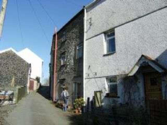  Image of 1 bedroom Terraced house to rent in Edwardsville Treharris CF46 at White Hart Cottages Quakers Yard Treharris, CF46 5DT