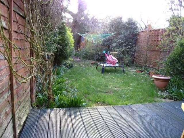  Image of 2 bedroom Terraced house to rent in Dorien Road London SW20 at Dorien Road  Raynes Park, SW20 8EL