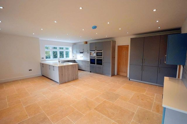  Image of 5 bedroom Detached house for sale in Snuggs Lane East Hanney Wantage OX12 at Snuggs Lane East Hanney Wantage, OX12 0HU