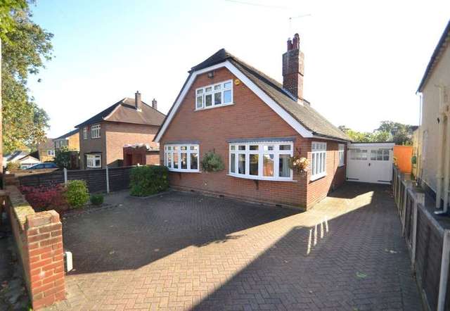  Image of 2 bedroom Chalet for sale in Thorley Park Road Bishop