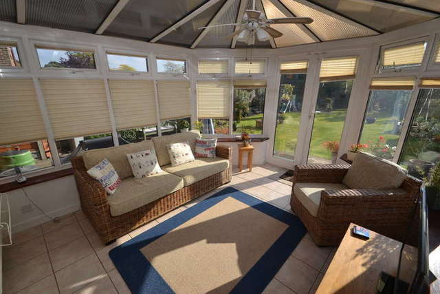  Image of 2 bedroom Chalet for sale in Thorley Park Road Bishop