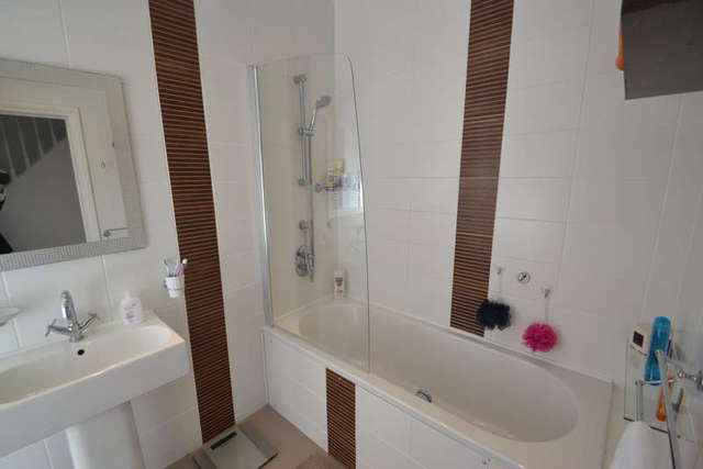  Image of 2 bedroom Chalet for sale in Thorley Park Road Bishop