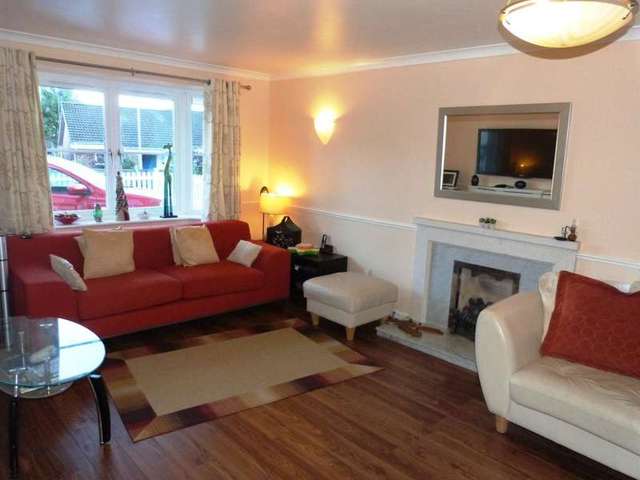  Image of 4 bedroom Detached house to rent in Hombrook Drive Binfield Bracknell RG42 at Amen Corner Binfield Binfield, RG42 1PT