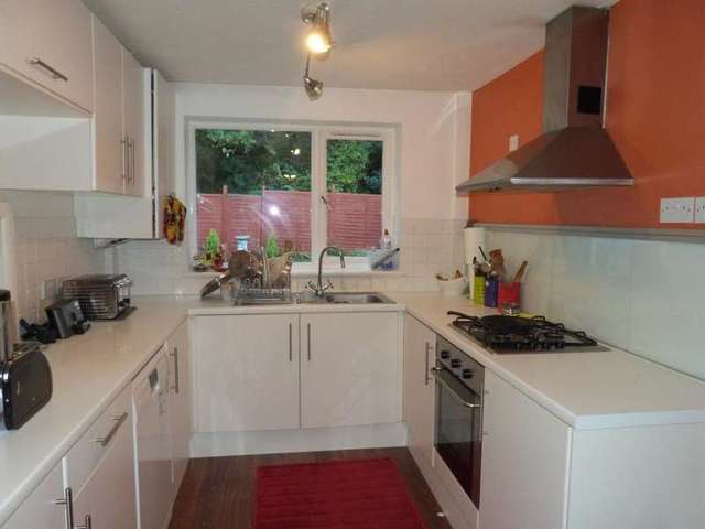  Image of 4 bedroom Detached house to rent in Hombrook Drive Binfield Bracknell RG42 at Amen Corner Binfield Binfield, RG42 1PT