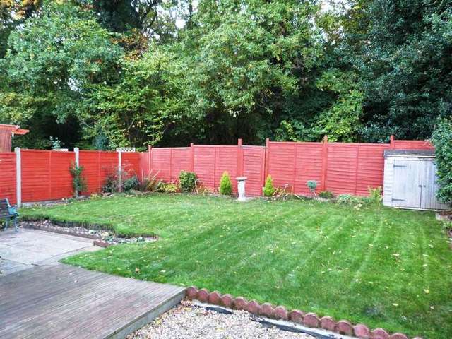  Image of 4 bedroom Detached house to rent in Hombrook Drive Binfield Bracknell RG42 at Amen Corner Binfield Binfield, RG42 1PT