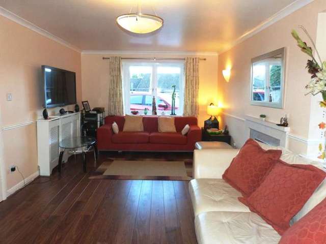  Image of 4 bedroom Detached house to rent in Hombrook Drive Binfield Bracknell RG42 at Amen Corner Binfield Binfield, RG42 1PT