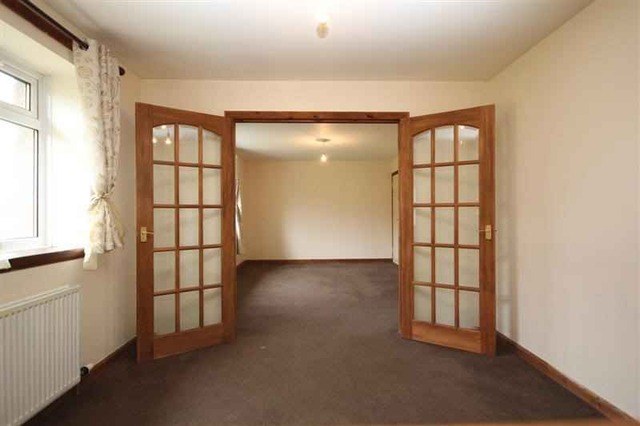  Image of 2 bedroom Cottage to rent in Clifton Road Mid Calder Livingston EH53 at East Calder West Lothian West Lothian, EH53 0HT