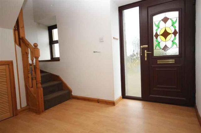  Image of 2 bedroom Cottage to rent in Clifton Road Mid Calder Livingston EH53 at East Calder West Lothian West Lothian, EH53 0HT