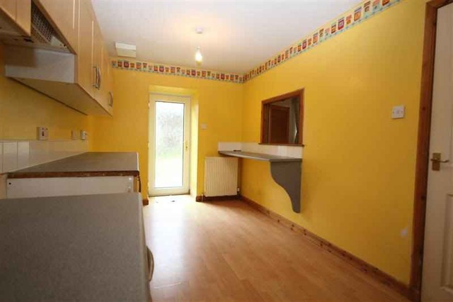  Image of 2 bedroom Cottage to rent in Clifton Road Mid Calder Livingston EH53 at East Calder West Lothian West Lothian, EH53 0HT