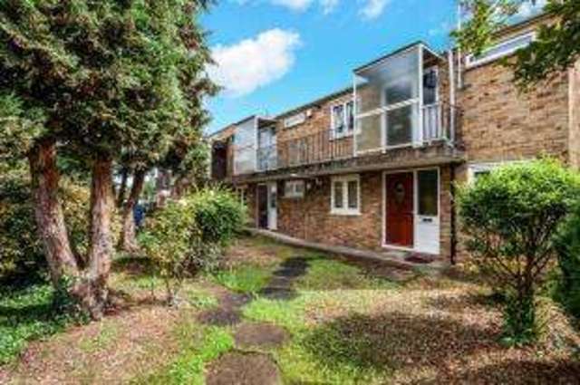  Image of 1 bedroom Flat for sale in Stag Lane Edgware HA8 at Stag Lane Edgware Burnt Oak, HA8 5JX