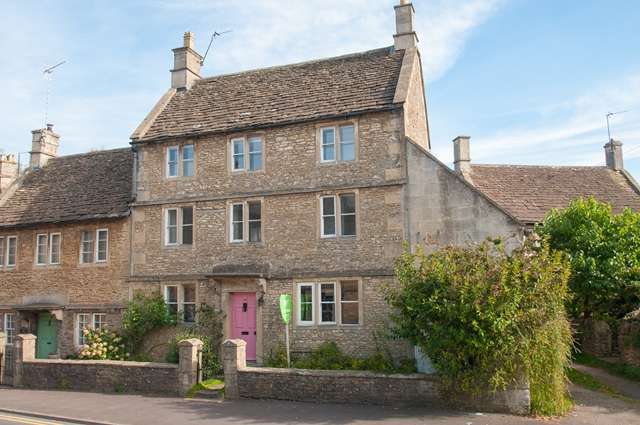  Image of 3 bedroom Country House for sale in Pickwick Corsham SN13 at Pickwick  Corsham, SN13 0HZ