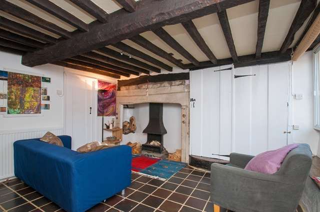  Image of 3 bedroom Country House for sale in Pickwick Corsham SN13 at Pickwick  Corsham, SN13 0HZ