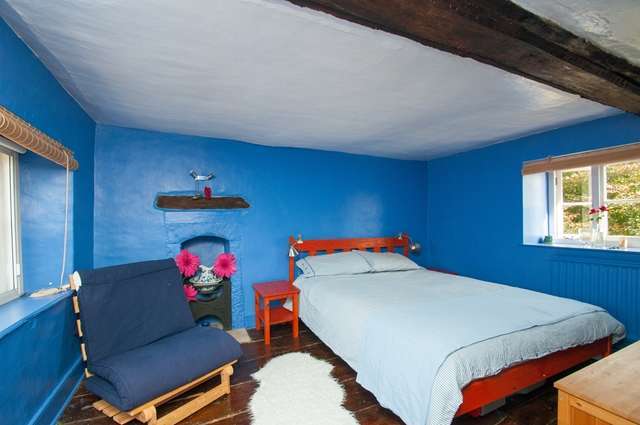  Image of 3 bedroom Country House for sale in Pickwick Corsham SN13 at Pickwick  Corsham, SN13 0HZ