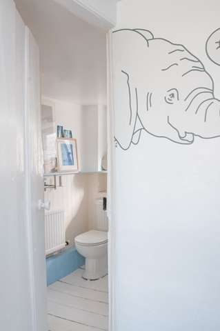  Image of 3 bedroom Country House for sale in Pickwick Corsham SN13 at Pickwick  Corsham, SN13 0HZ