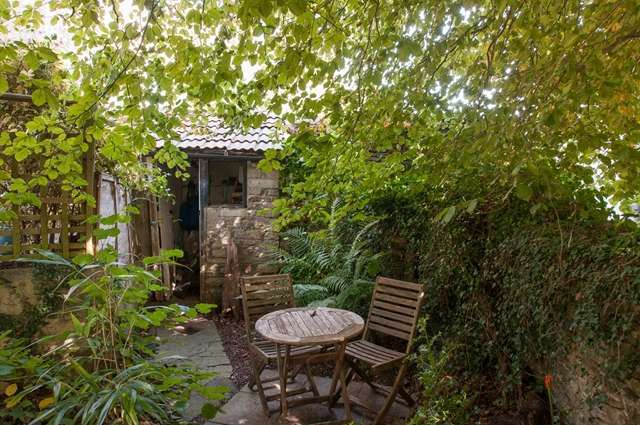  Image of 3 bedroom Country House for sale in Pickwick Corsham SN13 at Pickwick  Corsham, SN13 0HZ