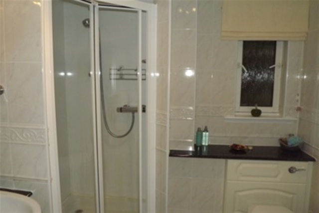  Image of 3 bedroom Flat to rent in Kilmory Gardens Skelmorlie PA17 at Skelmorlie North Ayrshire North Ayrshire, PA17 5EX