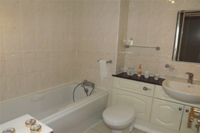 Image of 3 bedroom Flat to rent in Kilmory Gardens Skelmorlie PA17 at Skelmorlie North Ayrshire North Ayrshire, PA17 5EX