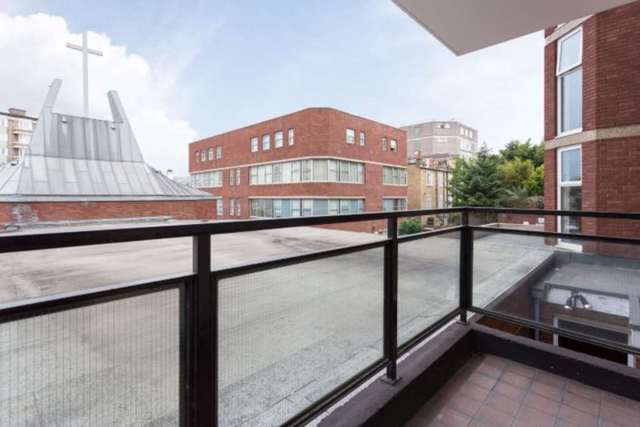  Image of 2 bedroom Apartment to rent in Sumpter Close London NW3 at Sumpter Close, Swiss Cottage London, NW3 5JR