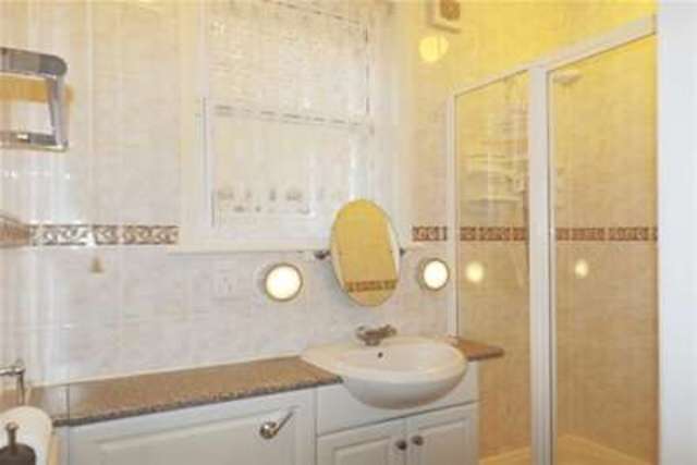  Image of 2 bedroom Flat to rent in Northmoor Road Oxford OX2 at Oxford, OX2 6UW