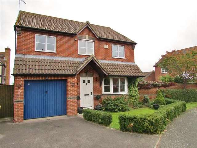  Image of 4 bedroom Detached house to rent in Churchward Close Grove Wantage OX12 at Grove  Wantage, OX12 0QZ