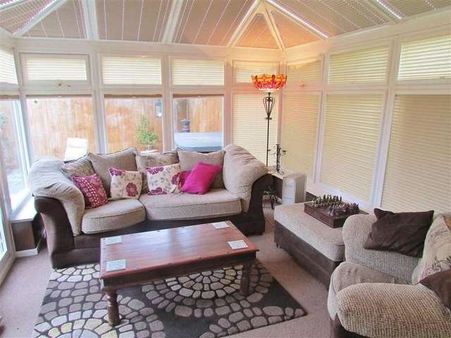  Image of 4 bedroom Detached house to rent in Churchward Close Grove Wantage OX12 at Grove  Wantage, OX12 0QZ
