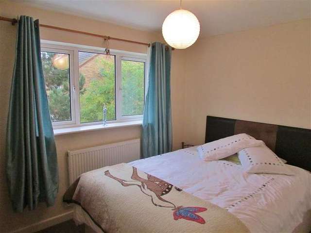  Image of 4 bedroom Detached house to rent in Churchward Close Grove Wantage OX12 at Grove  Wantage, OX12 0QZ