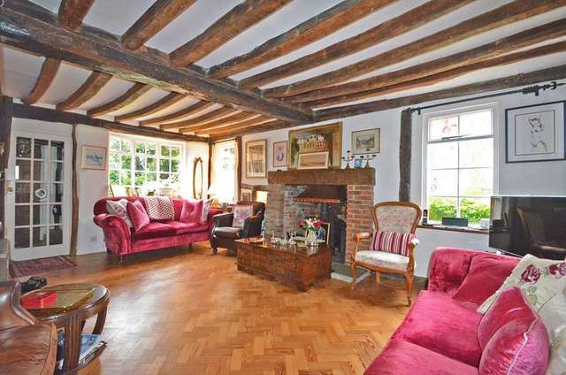  Image of 3 bedroom Cottage for sale in Ascot Road Nuptown Warfield Bracknell RG42 at Ascot Road  Nuptown, RG42 6HR