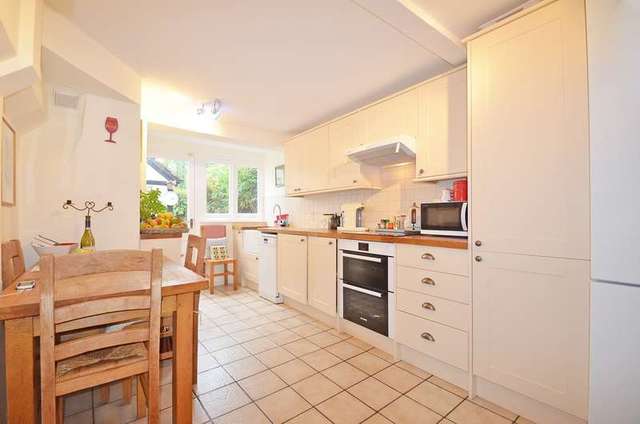  Image of 3 bedroom Cottage for sale in Ascot Road Nuptown Warfield Bracknell RG42 at Ascot Road  Nuptown, RG42 6HR