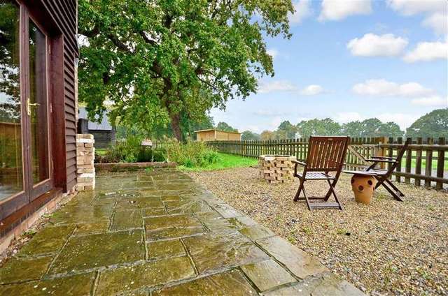  Image of 3 bedroom Detached house for sale in Maidstone Road Headcorn Ashford TN27 at Headcorn Ashford Headcorn, TN27 9PT