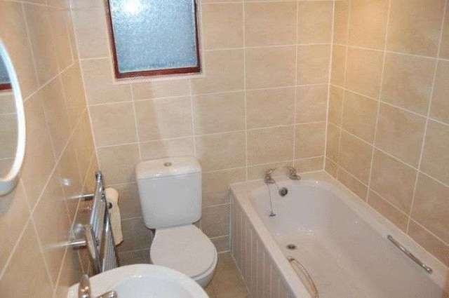  Image of 2 bedroom Terraced house to rent in Montague Street Wakefield WF1 at Montague Street  Wakefield, WF1 5BB