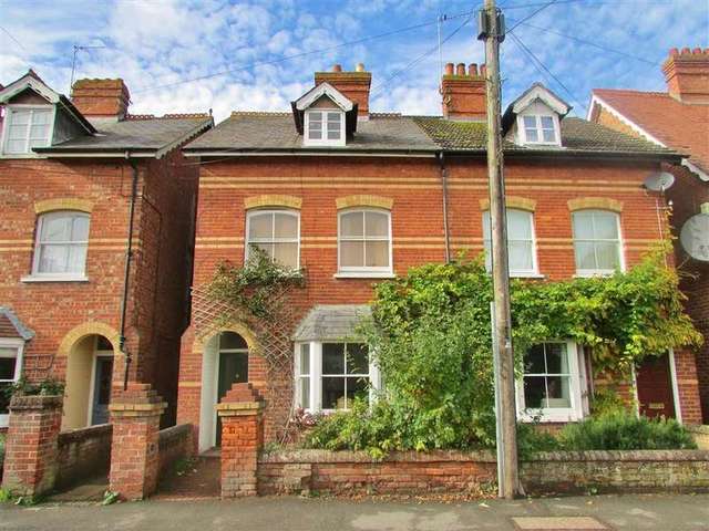  Image of 4 bedroom Semi-Detached house to rent in Newbury Street Wantage OX12 at Wantage, OX12 8DF
