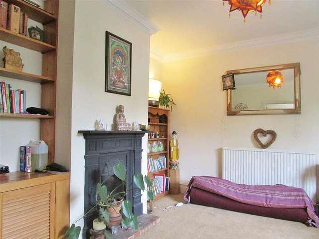  Image of 4 bedroom Semi-Detached house to rent in Newbury Street Wantage OX12 at Wantage, OX12 8DF