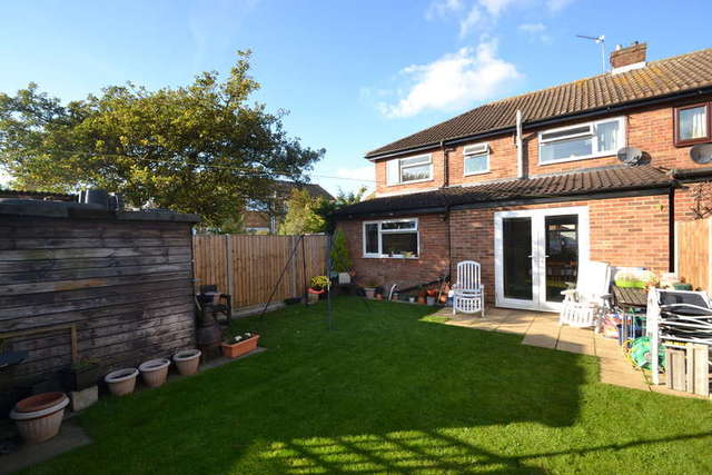  Image of 4 bedroom Semi-Detached house for sale in Robinson Close Bishop