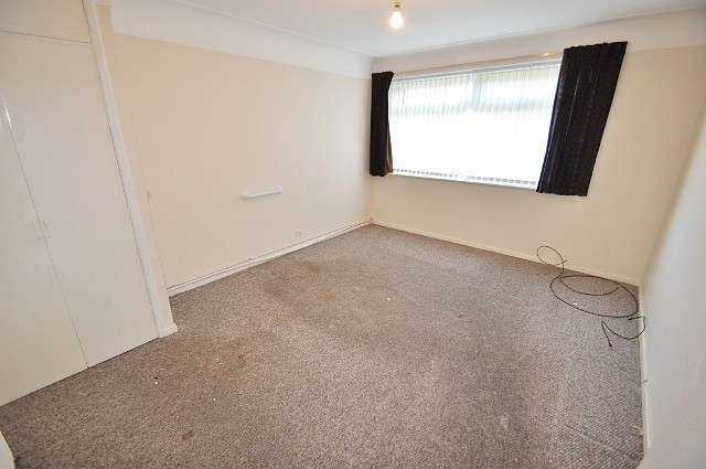  Image of 2 bedroom Bungalow for sale in Corwen Close Moreton Wirral CH46 at Moreton, CH46 0QU