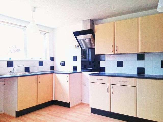  Image of 3 bedroom Terraced house to rent in Wantage Telford TF7 at Wantage  Telford, TF7 5PA