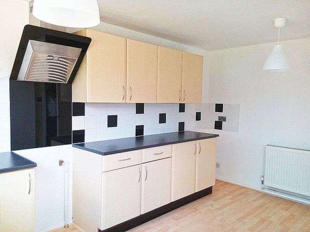  Image of 3 bedroom Terraced house to rent in Wantage Telford TF7 at Wantage  Telford, TF7 5PA