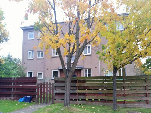  Image of 2 bedroom Flat to rent in Forrester Park Drive Edinburgh EH12 at Corstorphine Edinburgh Edinburgh, EH12 9AY