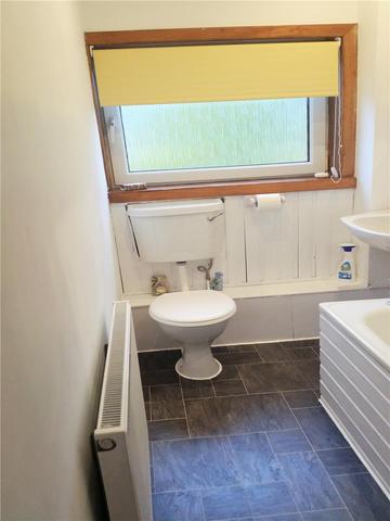  Image of 2 bedroom Flat to rent in Forrester Park Drive Edinburgh EH12 at Corstorphine Edinburgh Edinburgh, EH12 9AY