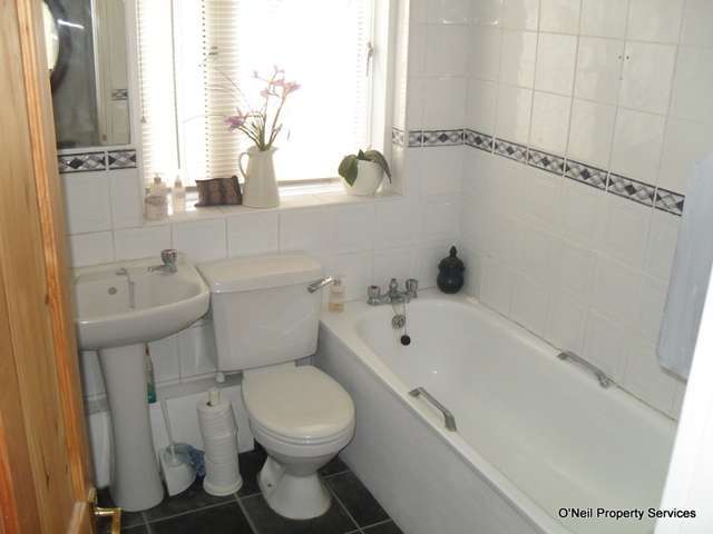  Image of 3 bedroom Cottage to rent in Fulmer Lane Gerrards Cross SL9 at Fulmer Lane  Gerrards Cross, SL9 7BL