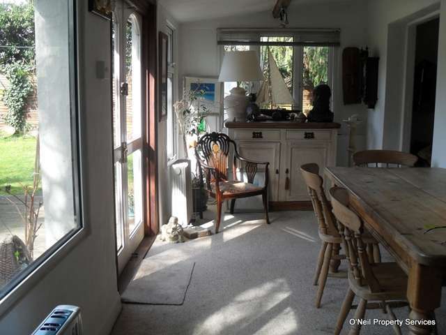  Image of 3 bedroom Cottage to rent in Fulmer Lane Gerrards Cross SL9 at Fulmer Lane  Gerrards Cross, SL9 7BL